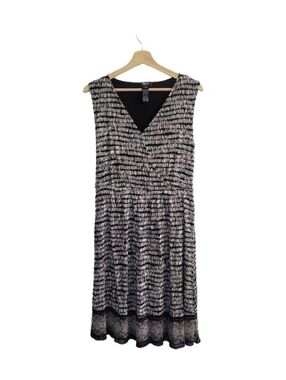 OLSEN Europe Sleeveless V-Neck Black & White Patterned Midi  Dress Size S/M US 8